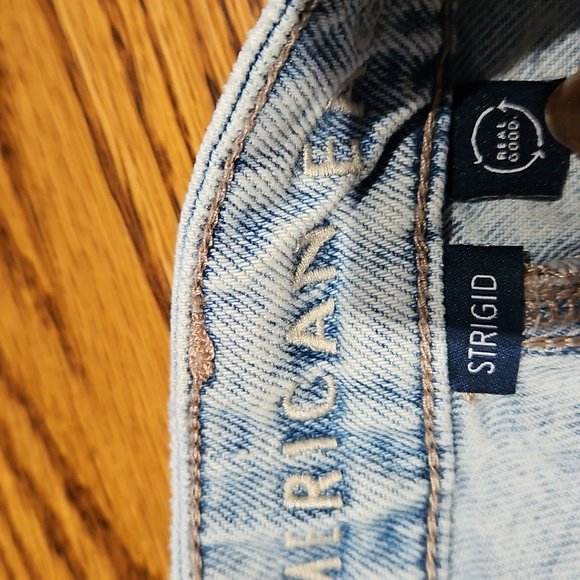 American Eagle Outfitters Light Wash Distressed Jean Shorts 12 - Picture 6 of 7